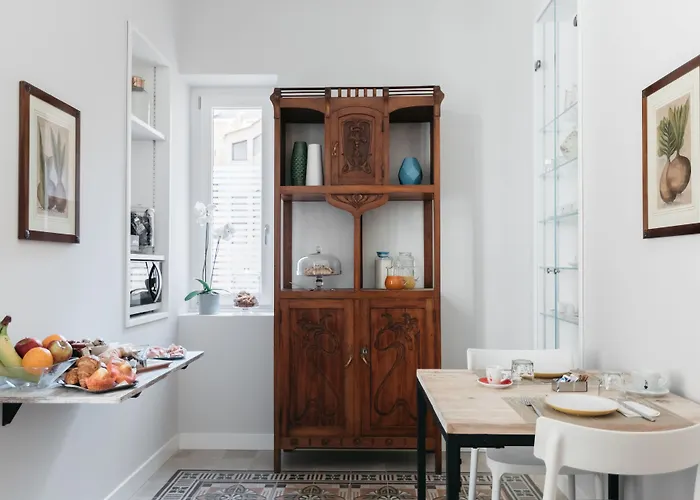 Pensión Euterpe Lht