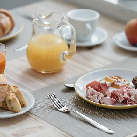 Euterpe Lht Gæstehus 4*