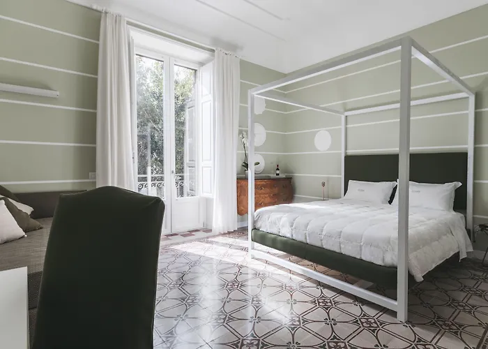 Guest house Euterpe Lht 4*